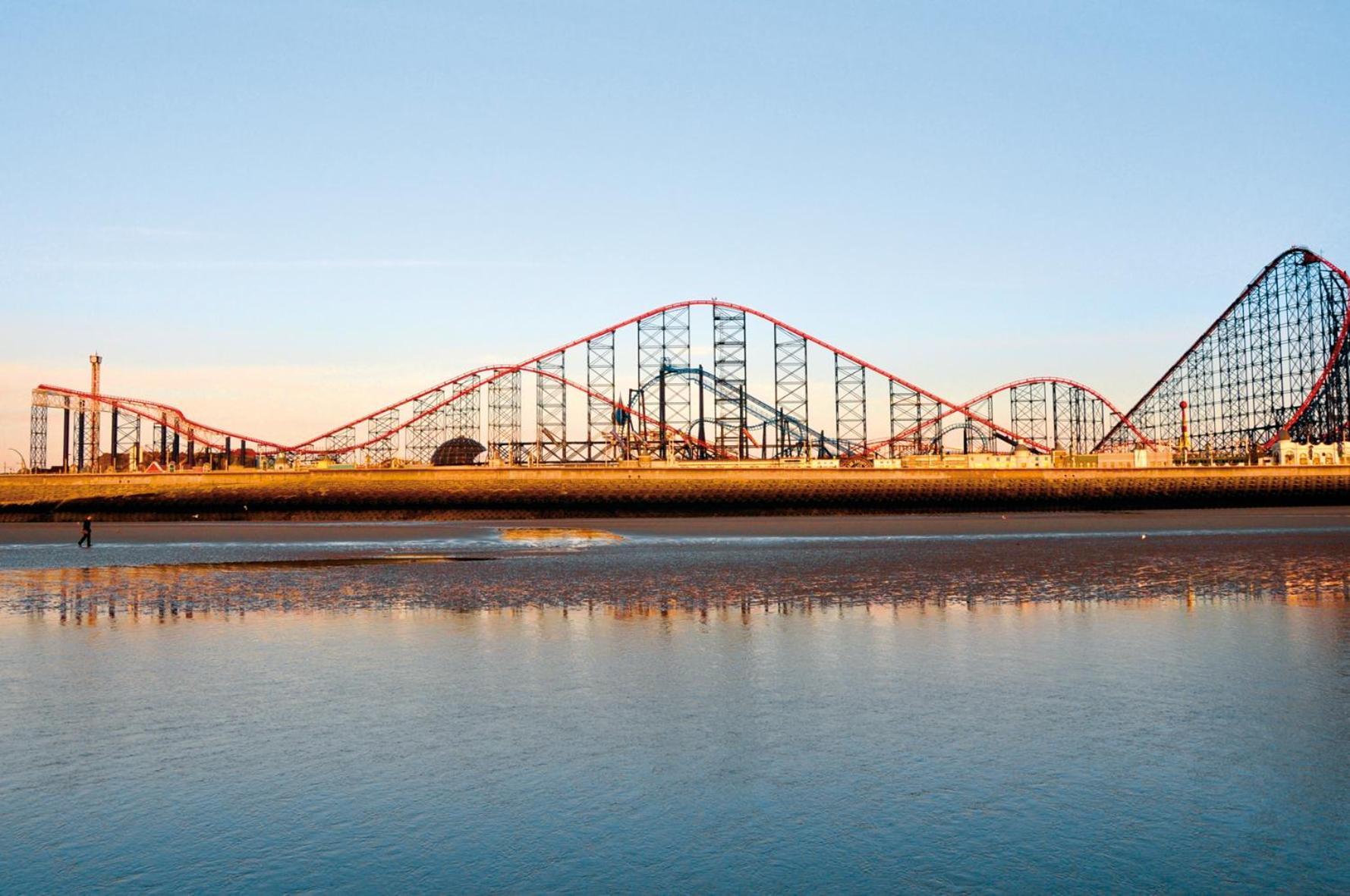 Boulevard Hotel 黑潭 外观 照片 The Pleasure Beach