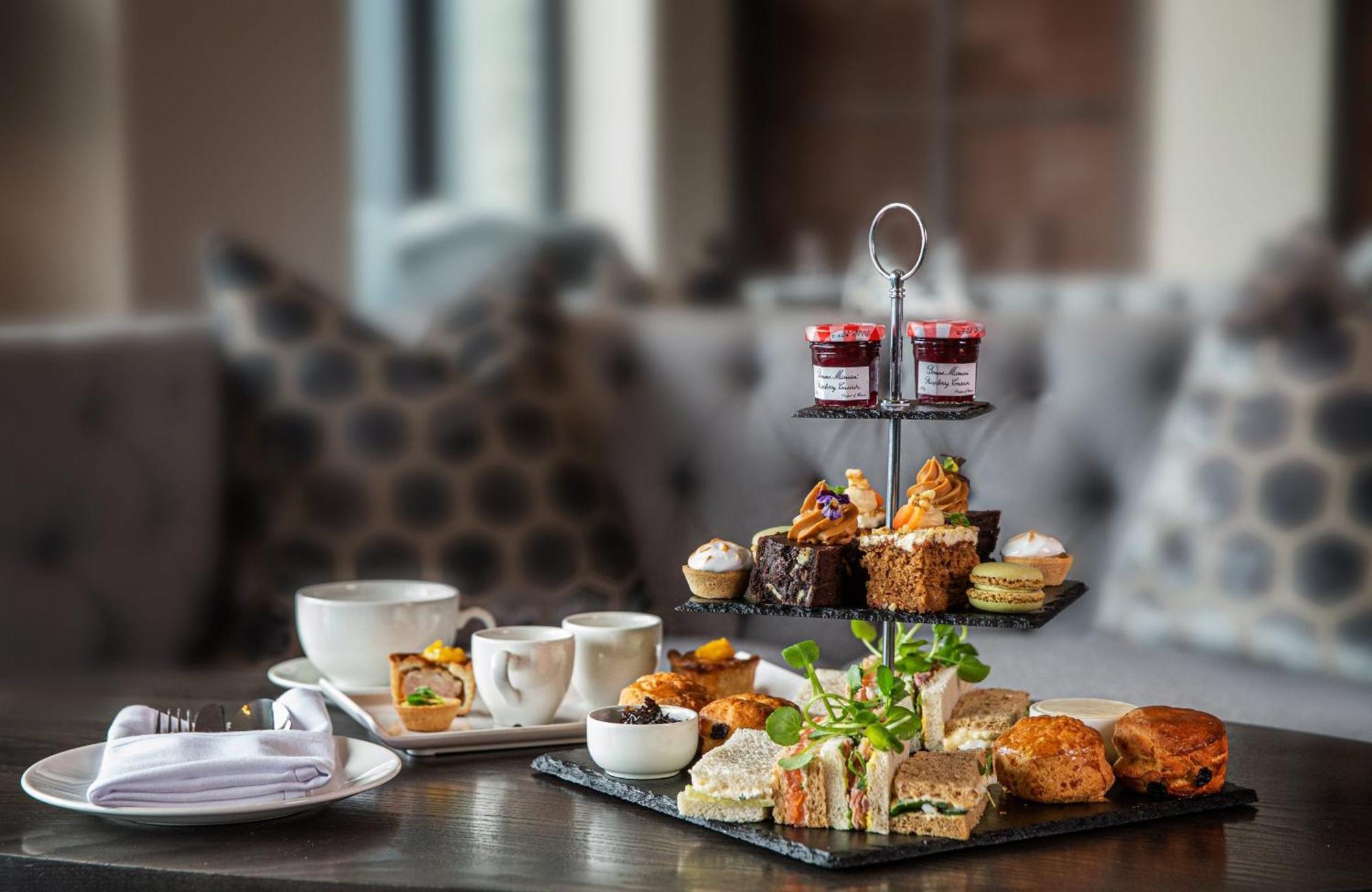 Boulevard Hotel 黑潭 外观 照片 Afternoon tea at the InterContinental London The O2