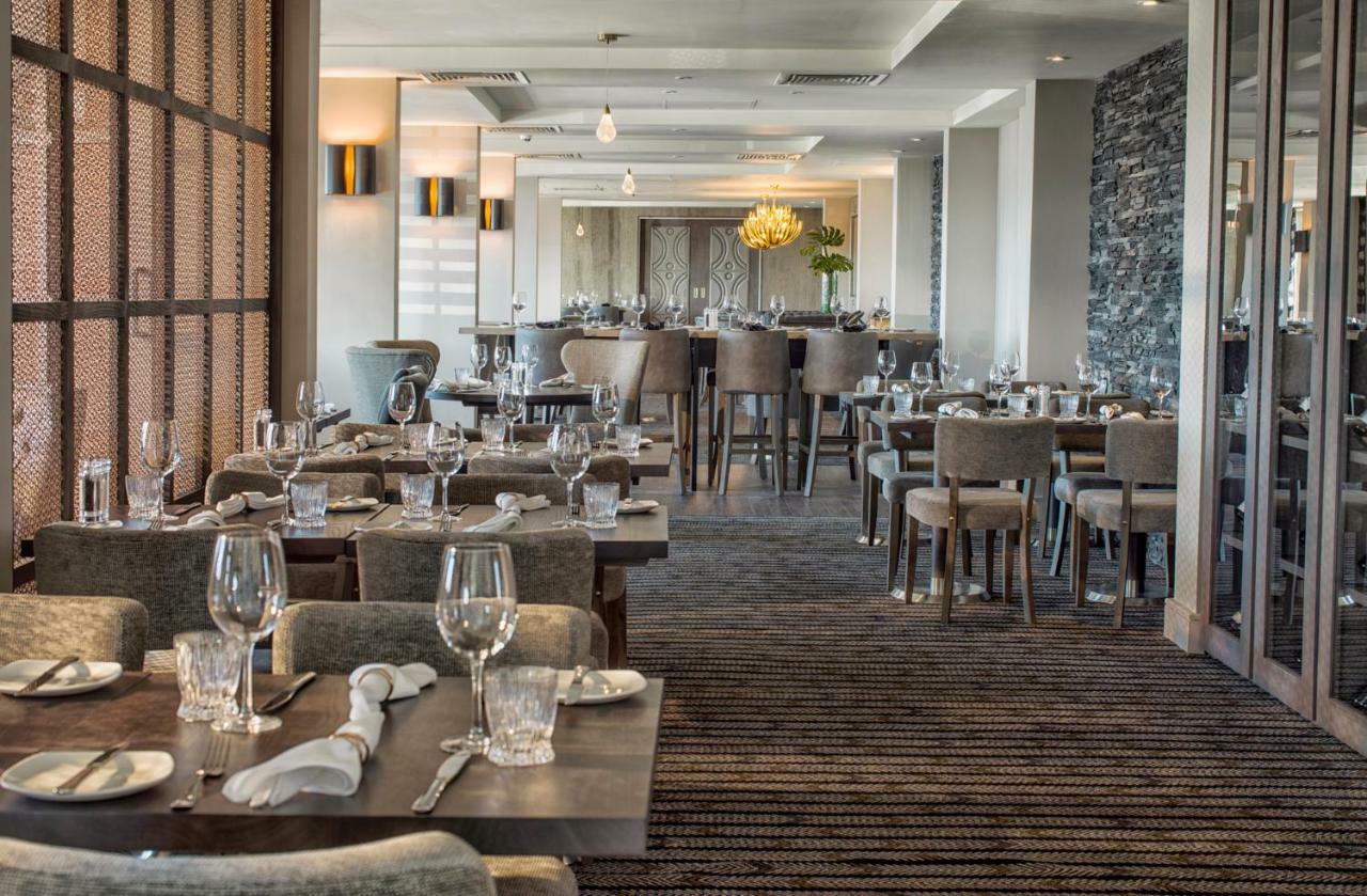 Boulevard Hotel 黑潭 外观 照片 The restaurant at the 2018 London Marathon